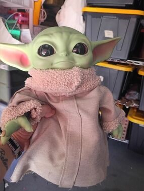 Star Wars Mandalorian The Child Grogu Baby Yoda & Carrier